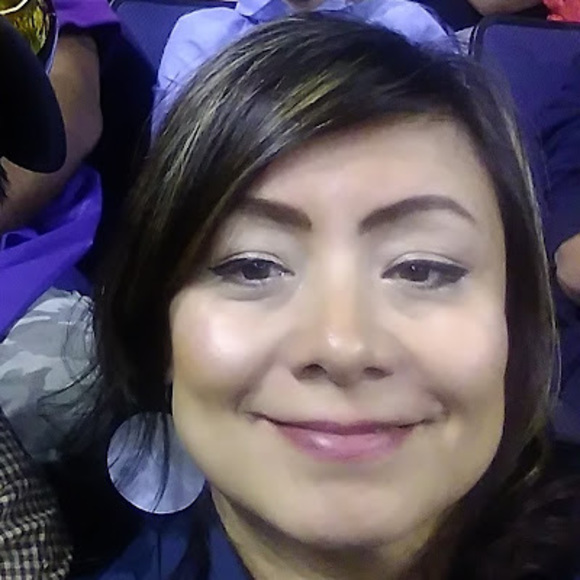 Meet your Posher, Desiree - Picture 1 of 1